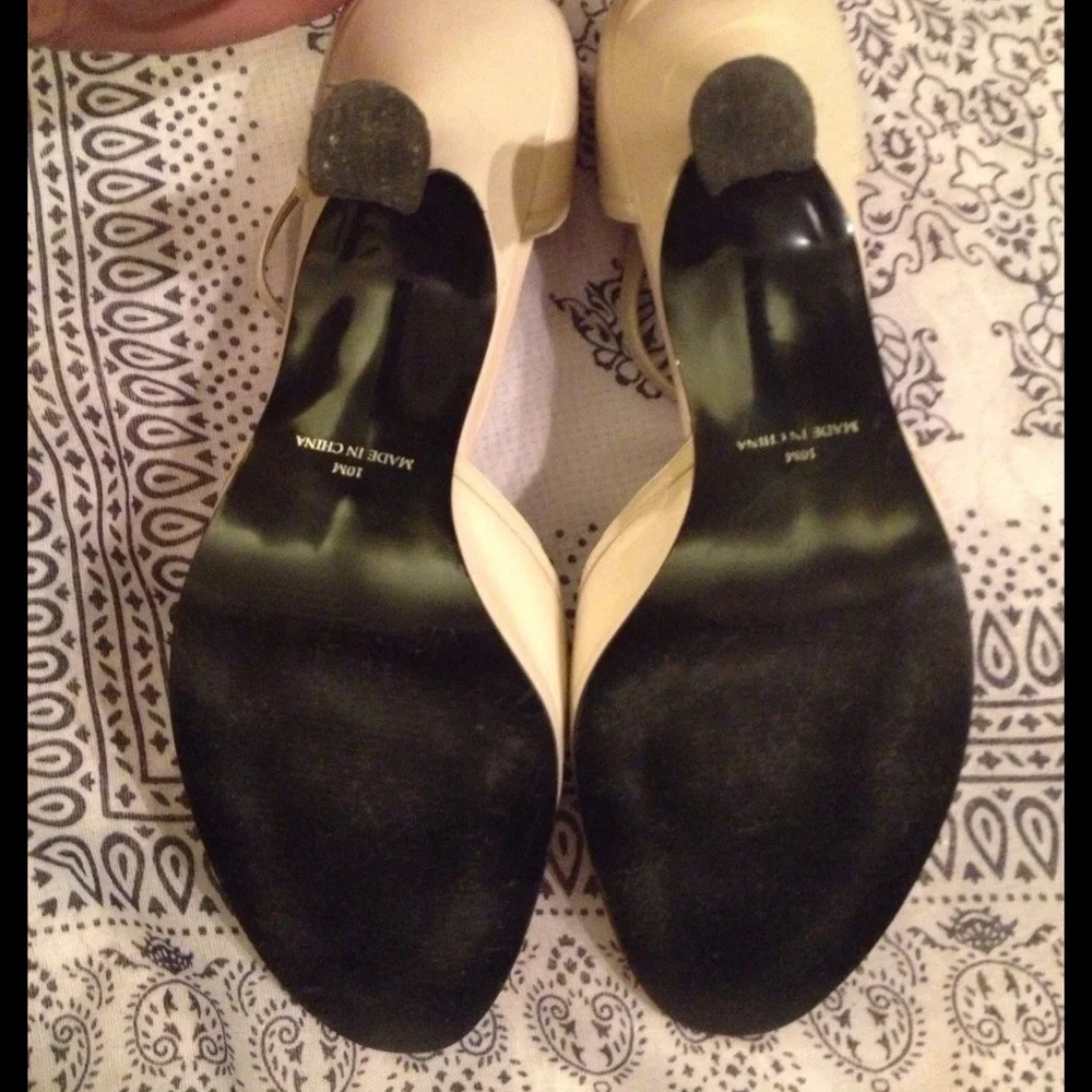 Jones New York Cream Heels - Picture 3 of 4